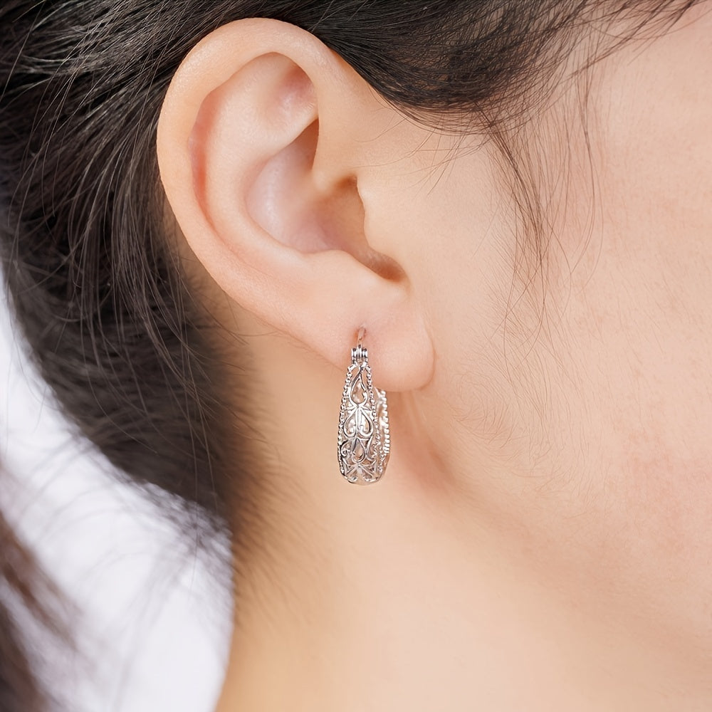 Chic Hollow Pattern Earrings Women