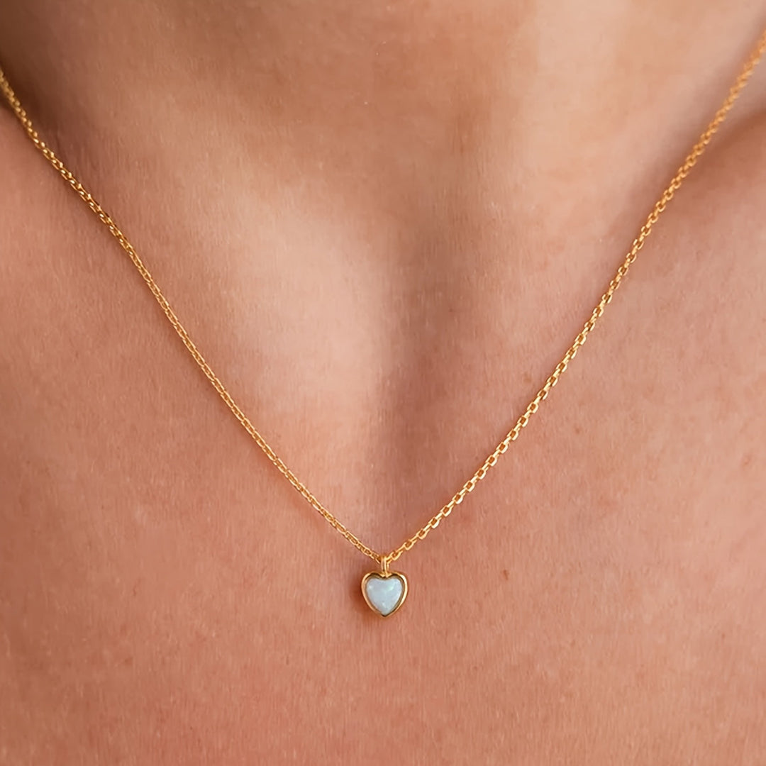 Simple Heart-Shaped Pendant Necklace