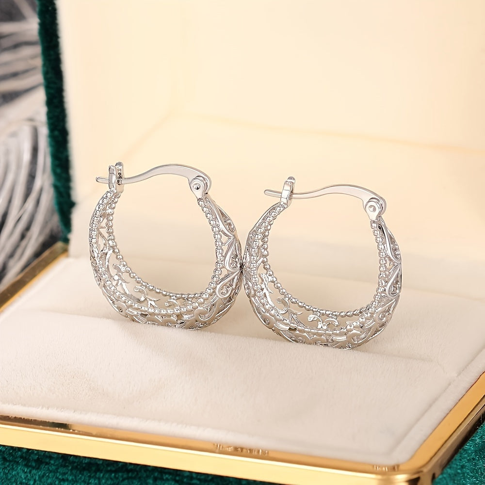 Chic Hollow Pattern Earrings Women