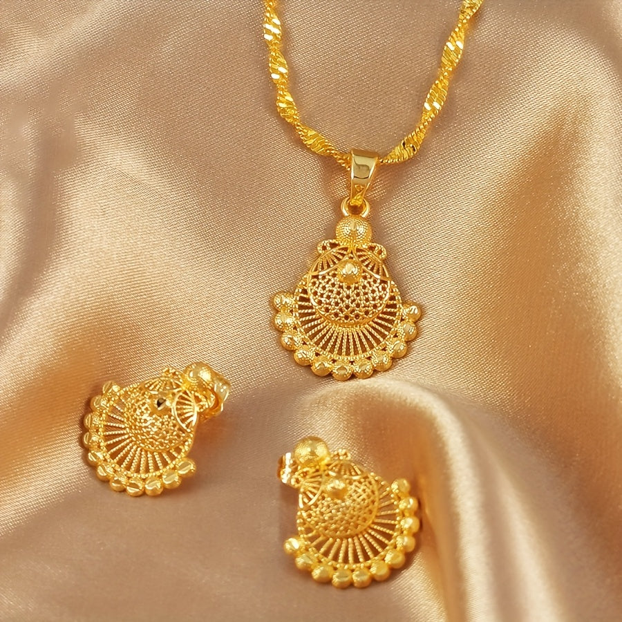 Fashionable Earrings & Necklace Set