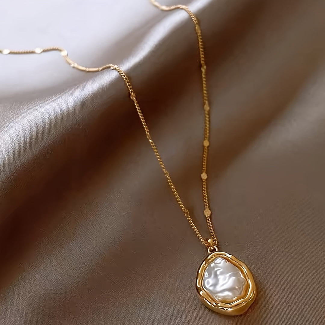 Elegant Imitation Pearl Pendant Necklace