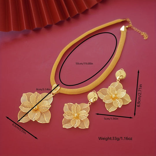 Stylish Flower Pendant Necklace & Earrings Set