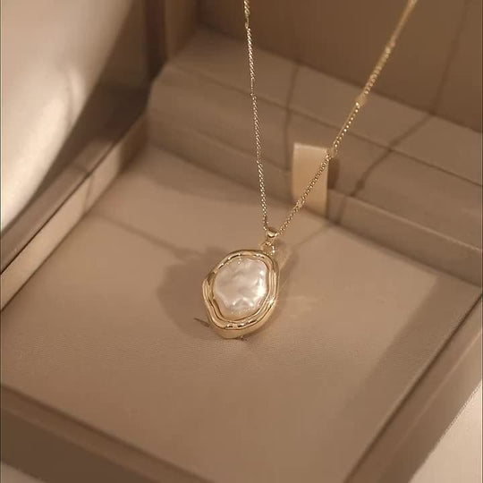 Elegant Imitation Pearl Pendant Necklace