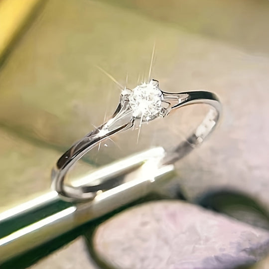 Inlaid White Zirconia Silver Ring