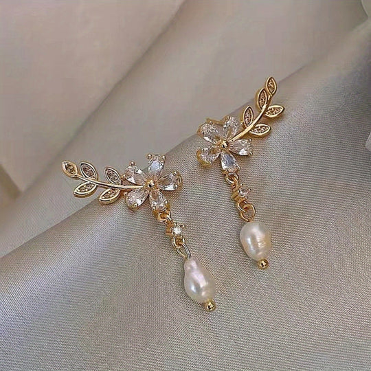 Exquisite Pearl Flower Leaf Drop Earrings