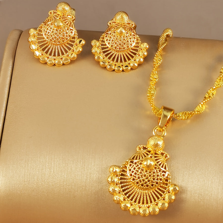 Fashionable Earrings & Necklace Set